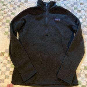 Womens black Patagonia fleece quarter zip